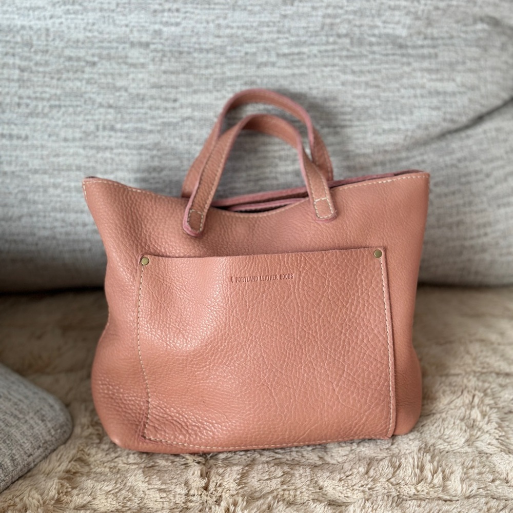 🦄 UNICORN! 🦄 - Portland Leather Goods Medium Crossbody Zip Tote in QUARTZ